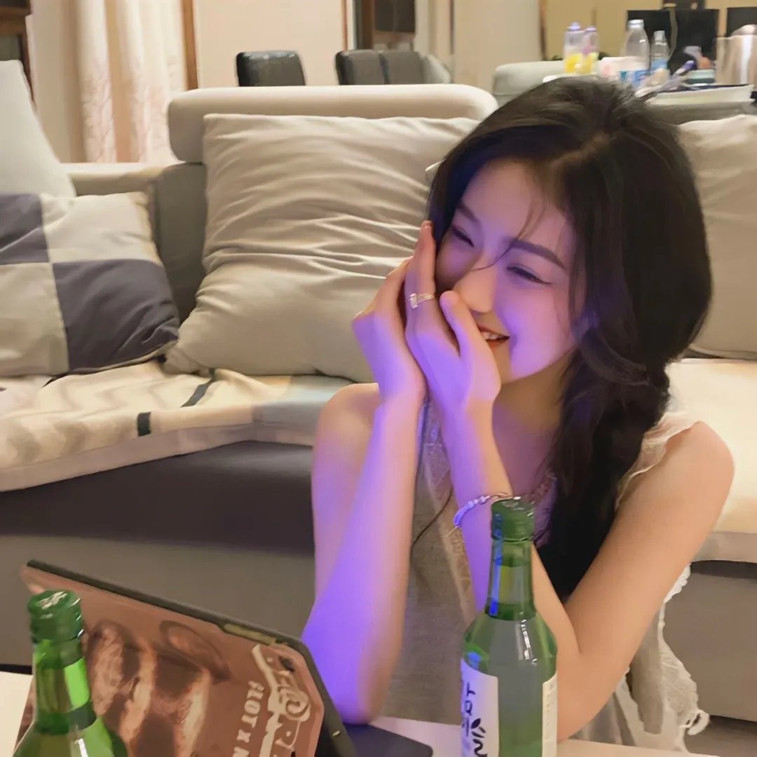 星二代晒豪宅名表，人设崩塌，长达一周引热议